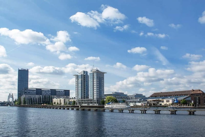 Berlin: East Side Gallery Spree Cruise in a Solar Catamaran - Why this Spree cruise feels different