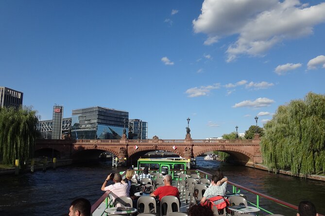 Berlin East Side Tour 2.5 hour cruise with commentary - Government Berlin from the Spree