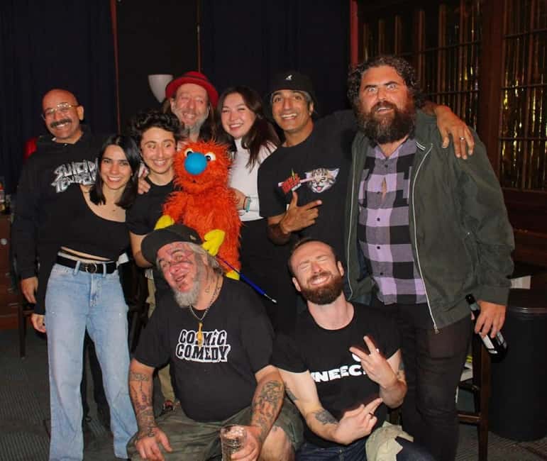 Berlin: English Stand-Up Comedy Show - Pizza at 8:30 and comedy at 9