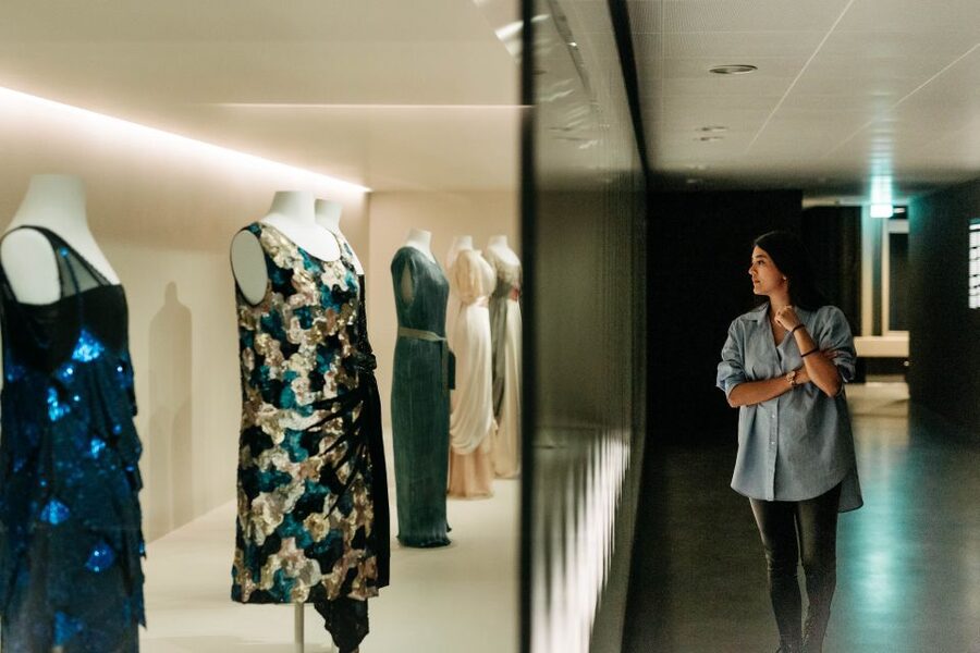 Berlin: Entry Ticket To The Kunstgewerbemuseum - Fashion and the story told by clothing