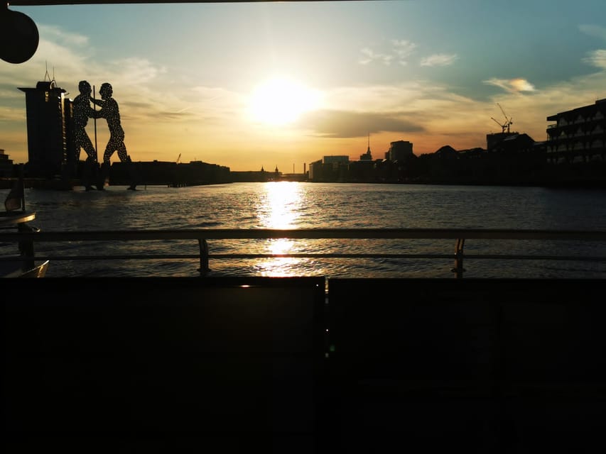 Berlin: Exclusive Boat Tour on a Solar-Powered Catamaran - Turning at the House of World Cultures
