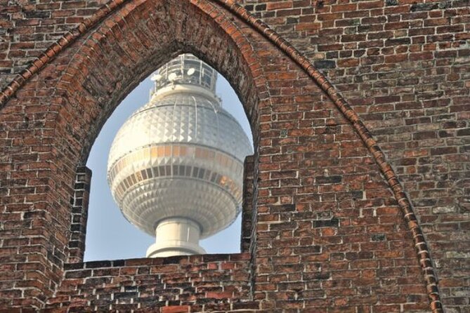Berlin: Experience the Alternative Kreuzberg on a Bike Tour - Falckensteinstraße and Görlitzer Park