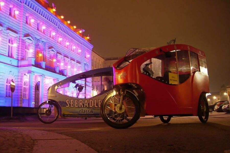 Berlin Express: Private 1-Hour E-Rickshaw Ride - Passing through Berlin’s major sights