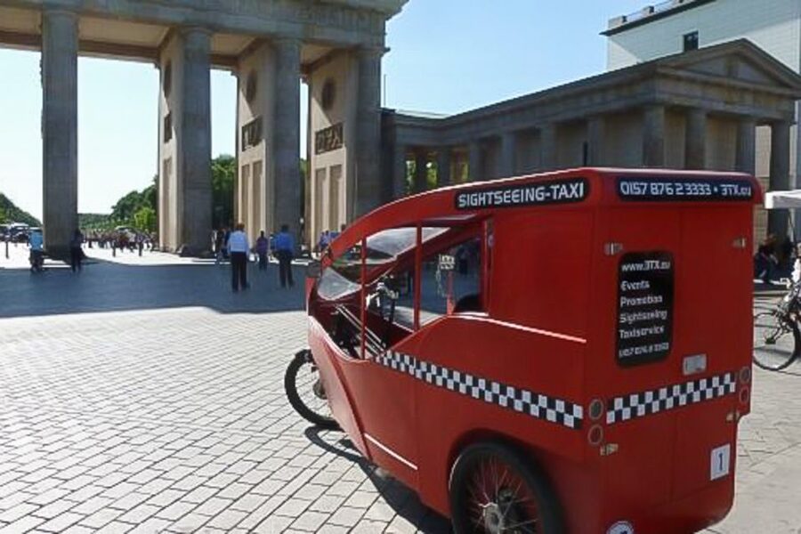 Berlin Express: Private 1-Hour E-Rickshaw Ride - Berlin history explained in a personal way