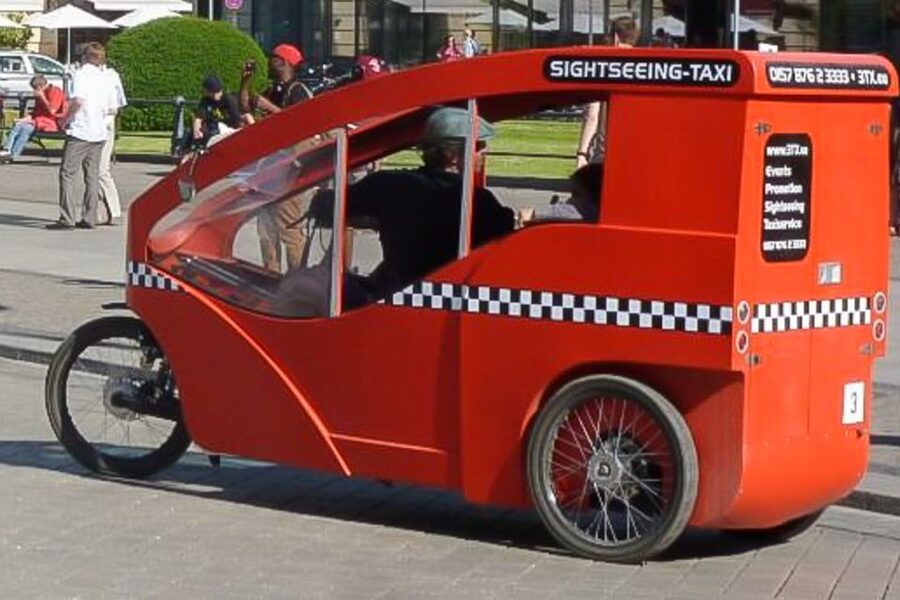 Berlin Express: Private 1-Hour E-Rickshaw Ride - Why the private format matters