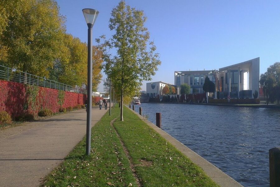 Berlin Express: Private 1-Hour E-Rickshaw Ride - A one-hour route built around your interests