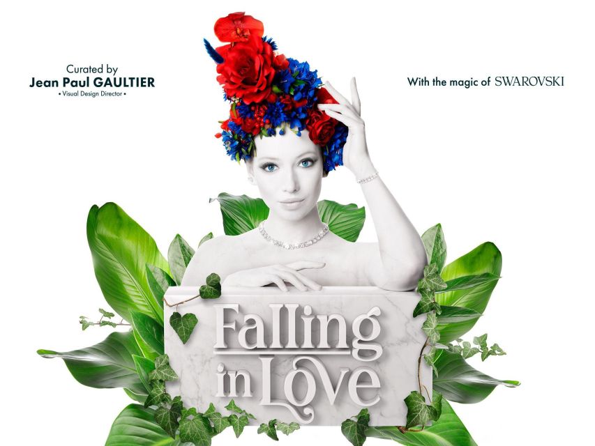 Berlin: FALLING | IN LOVE Grand Show Friedrichstadt-Palast - Entering the Friedrichstadt-Palast