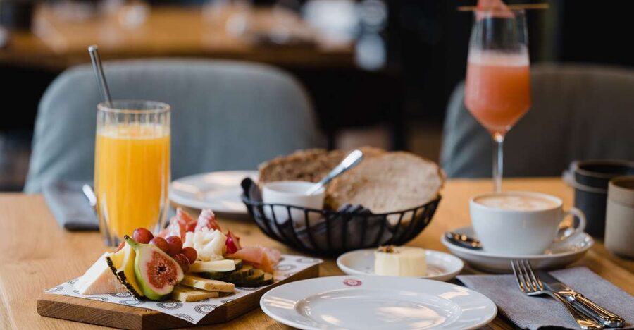 Berlin: Fine Dining Breakfast with Champagne in Schoneberg - Why Schöneberg works for this experience