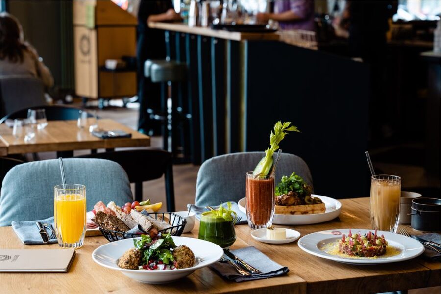 Berlin: Fine Dining Breakfast with Champagne in Schoneberg - What is included, and what can cost extra