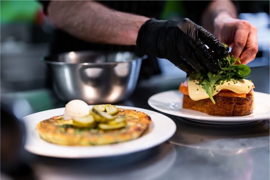 Berlin: Fine Dining Breakfast with Champagne in Schoneberg - Vegetarian and vegan diners have clear options