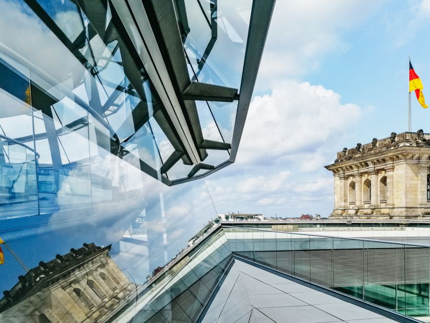 Berlin: Government Quarter Tour and Reichstag Dome Visit - The plenary hall presentation