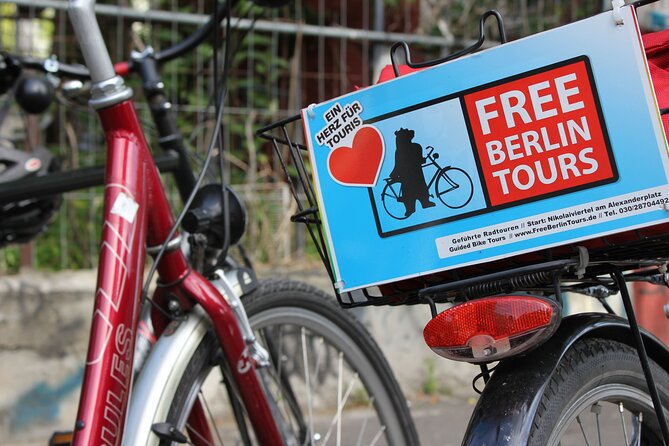 Berlin: Guided Bike tour of the Berlin Wall and Third Reich - Invalidenfriedhof and the escape stories of the border