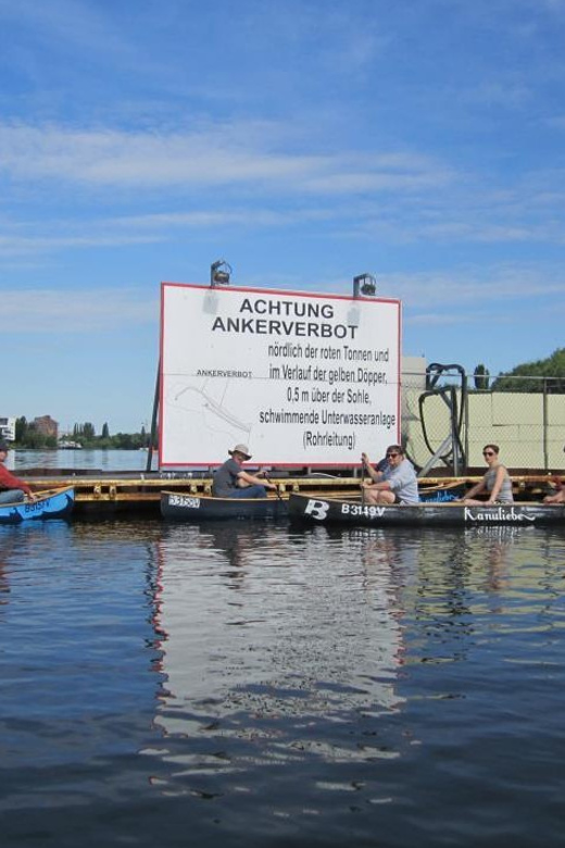 Berlin: guided canoe | kayaktour - Why this canoe route shows a different Berlin