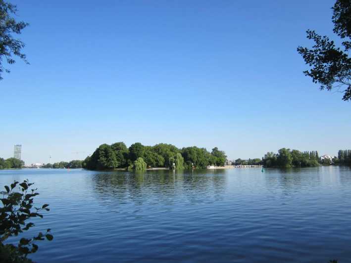 Berlin: guided canoe | kayaktour - Starting at Funkhaus Berlin on Nalepastraße