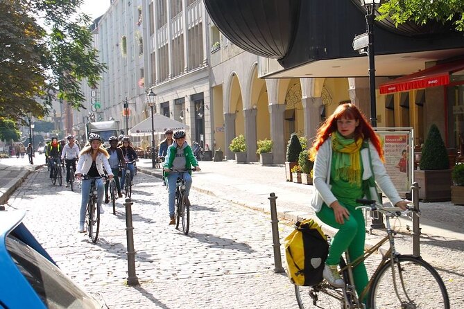 Berlin: Guided Private Bike Tour to Explore the Highlights - Museum Island and the final return