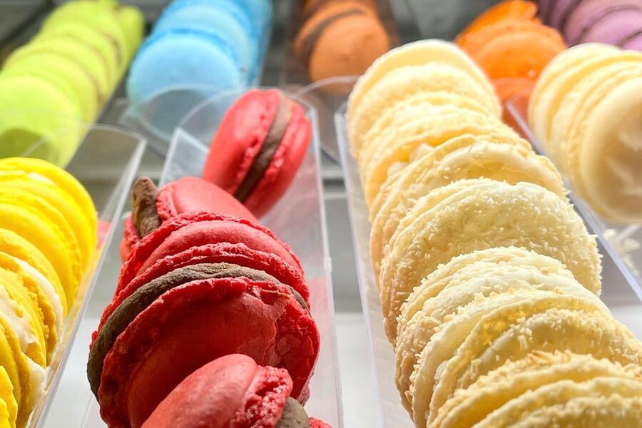 Berlin: Guided Street Food & Cultural Walking Tour - Street art and Berlin’s changing identity