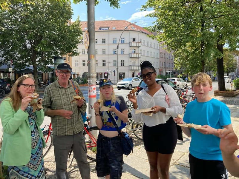 Berlin: Guided Street Food Tour with Tastings - What the six tastings can look like