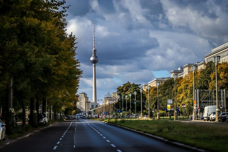 Berlin: Guided Walking Tour in English - Medieval Berlin and the reconstructed Royal Palace