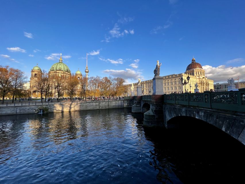 Berlin: Guided Walking Tour in English - Museum Island and the view of Berlin Cathedral