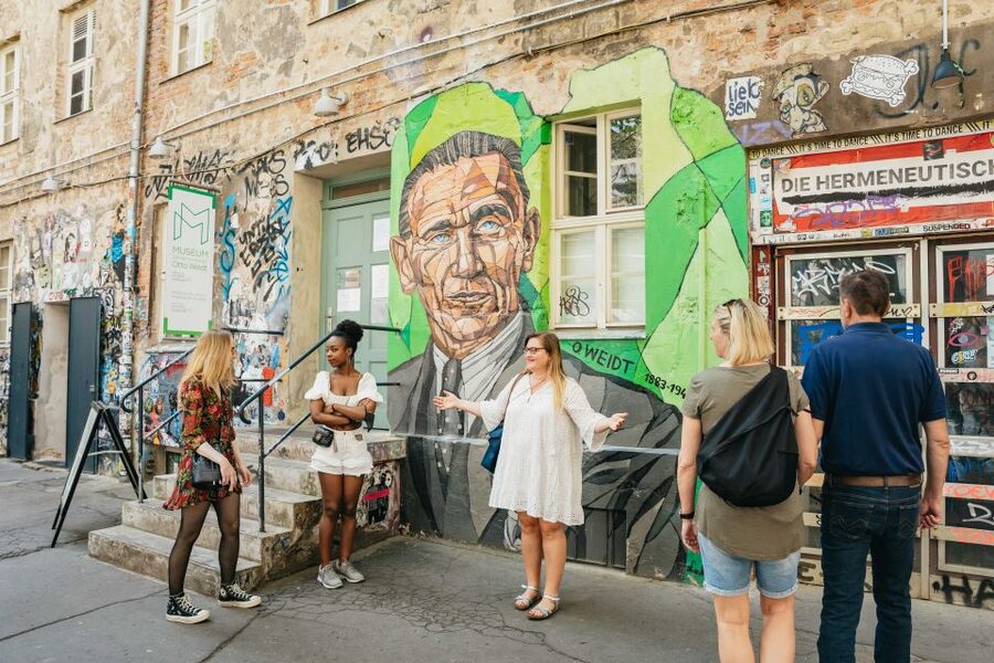 Berlin: Hidden Backyards Guided Walking Tour - Hackesche Höfe and the Berlin mixture