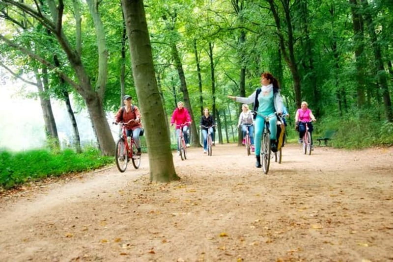 Berlin: Highlights Guided Bike Tour - Key points to know before you book