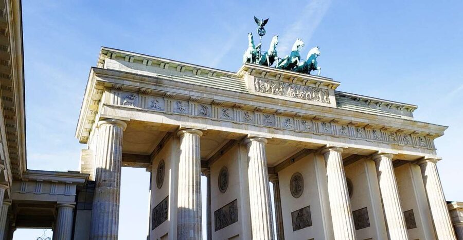 Berlin: Highlights of the City - a Private Bus Tour - A Fast Orientation Through Berlins Two Histories
