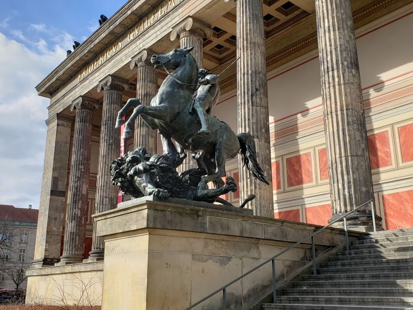 Berlin: Highlights of the City - a Private Bus Tour - Brandenburg Gate, Your Main Walk and Photo Stop