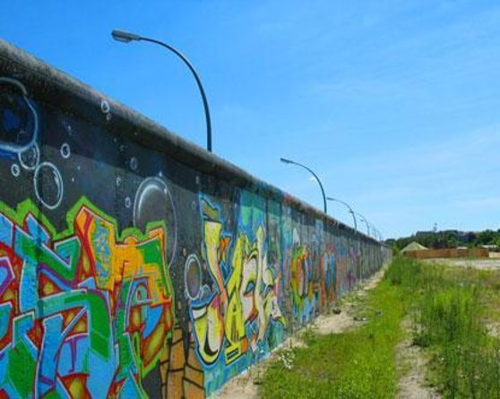 Berlin Highlights Private Guided Walking Tour - Berlin in four hours: a useful first chapter