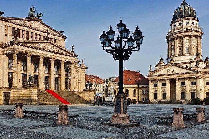 Berlin Highlights Private Guided Walking Tour - Starting at Pariser Platz and Brandenburg Gate