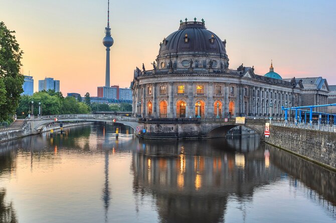 Berlin Highlights Self guided scavenger hunt and Walking Tour - Value at $17.38 per group