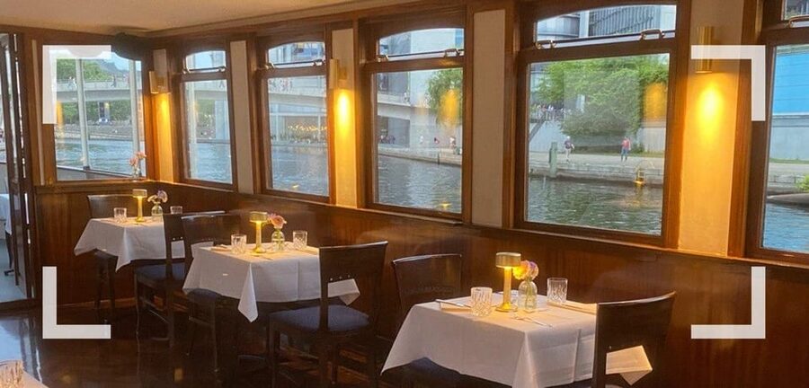 Berlin: Historic Boat Sightseeing City Center Tour - What the $33 price delivers