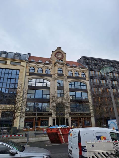 Berlin: Historic Jewish walking tour through the city center - Key points at a glance