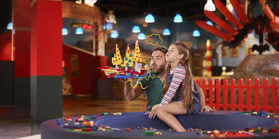Berlin: Hop-On Hop-Off Bus & LEGOLAND Discovery Centre - Start with the 2.5-hour Berlin bus circuit