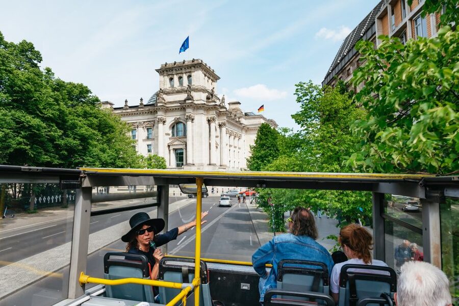 Berlin: Hop-on Hop-off Bus Tour with Live Commentary - Gendarmenmarkt and Alexanderplatz
