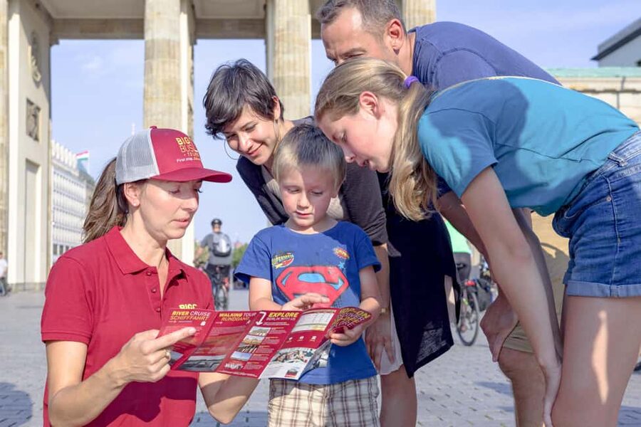 Berlin: Hop-On Hop-Off Sightseeing Bus with Boat Options - The blue route and the East Side Gallery