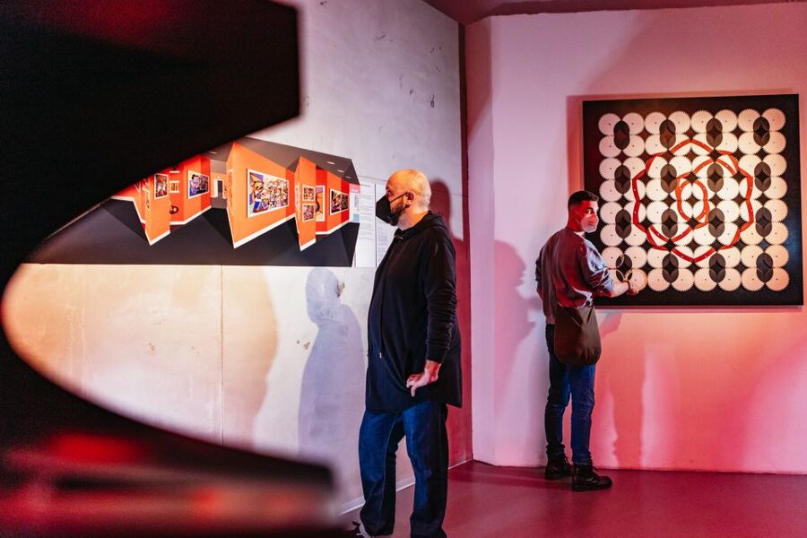 Berlin: Illuseum Berlin Entrance Ticket - The environmental message behind the fun