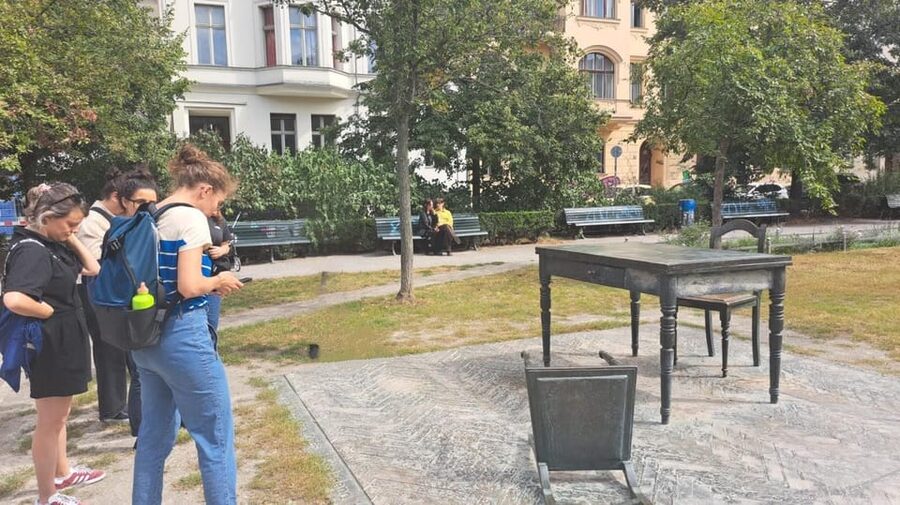 Berlin: Jewish Walking Tour including World War II - The first synagogue and the New Synagogue