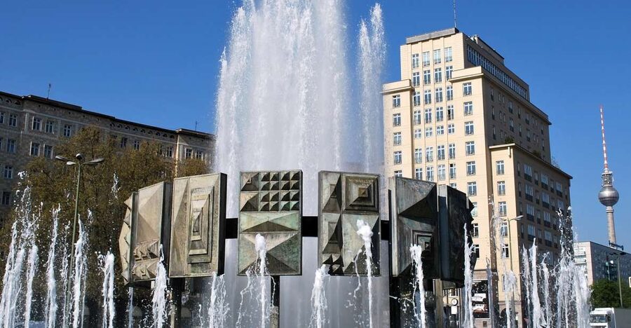 Berlin: Karl-Marx-Allee 2-Hour Tour - Key points to know before you book