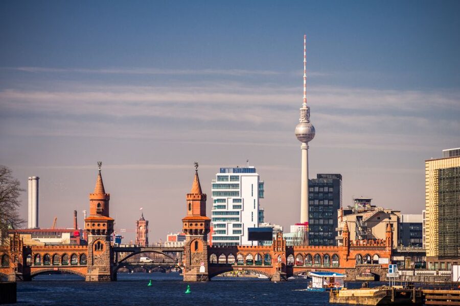 Berlin Kreuzberg: Scavenger Hunt Self-Guided Tour - Who will enjoy this Kreuzberg route