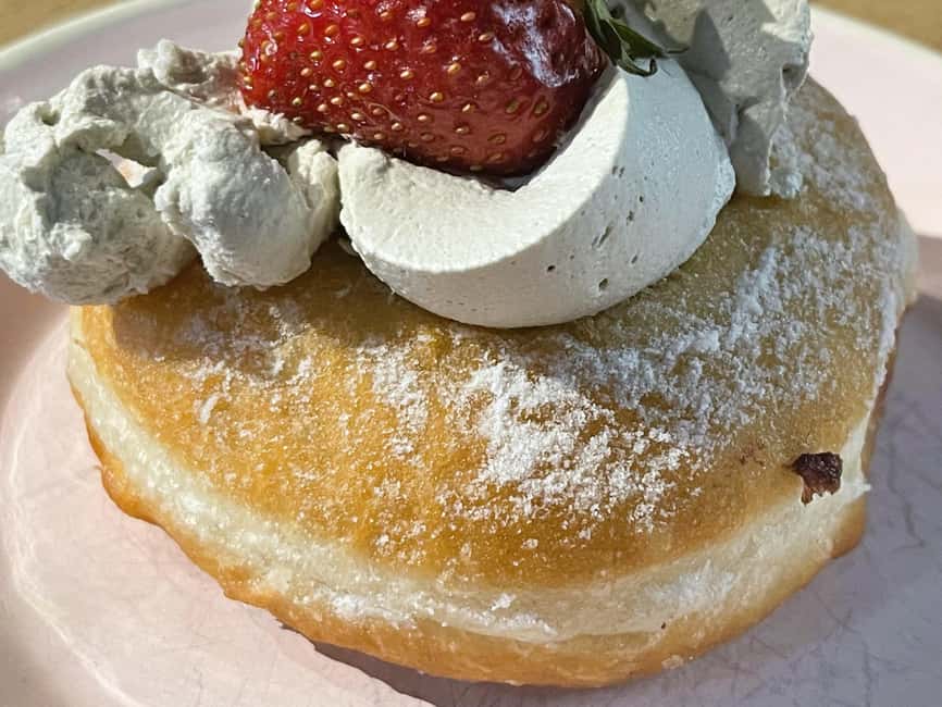 Berlin: Local Food Tour in Secrets Hidden Gems - The bakery stop: a sweet Berlin finish