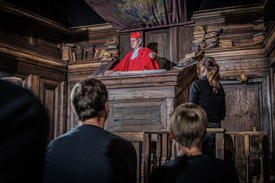 Berlin: Madame Tussauds Museum & Berlin Dungeon Combo Ticket - How to make the one-day combination work