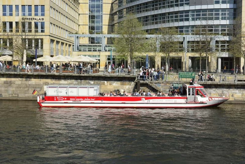 Berlin: Panoramic Boat Tour with Bilingual Audio Guide - Finding Reederei Hadynski near Hackescher Markt