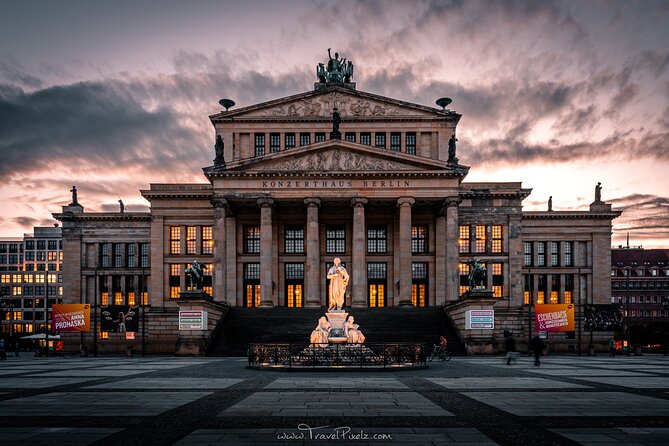 BERLIN PHOTO TOUR with a professional Photographer from Berlin - Potsdamer Platz and modern Berlin