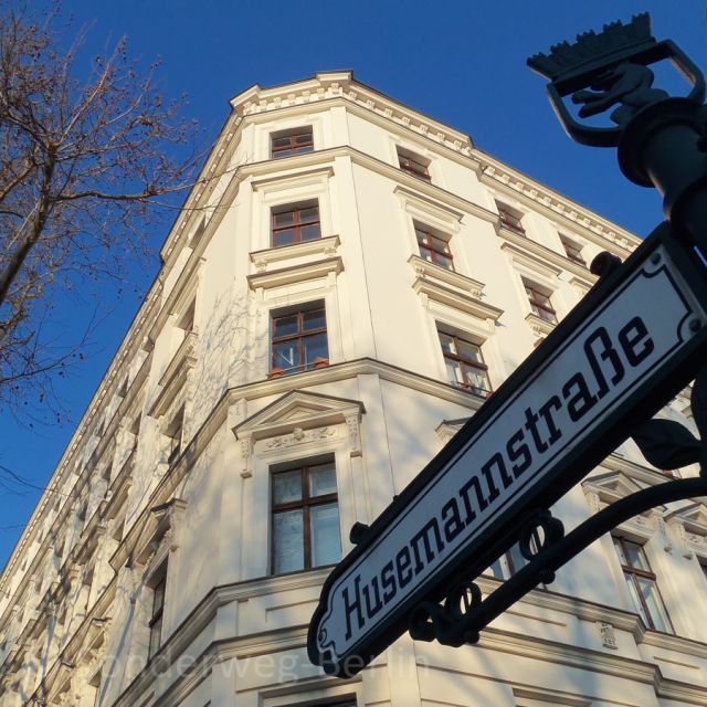 Berlin: Prenzlauer Berg District Guided Walking Tour - Mauerpark, from border zone to Sunday meeting place