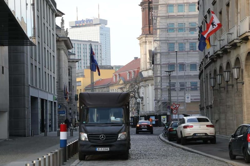 Berlin: Private Sightseeing Tour in an E-Rickshaw - Key points to know before booking