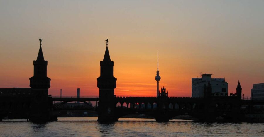 Berlin: Private Walking Tour with a Local - What your Lokafyer can add
