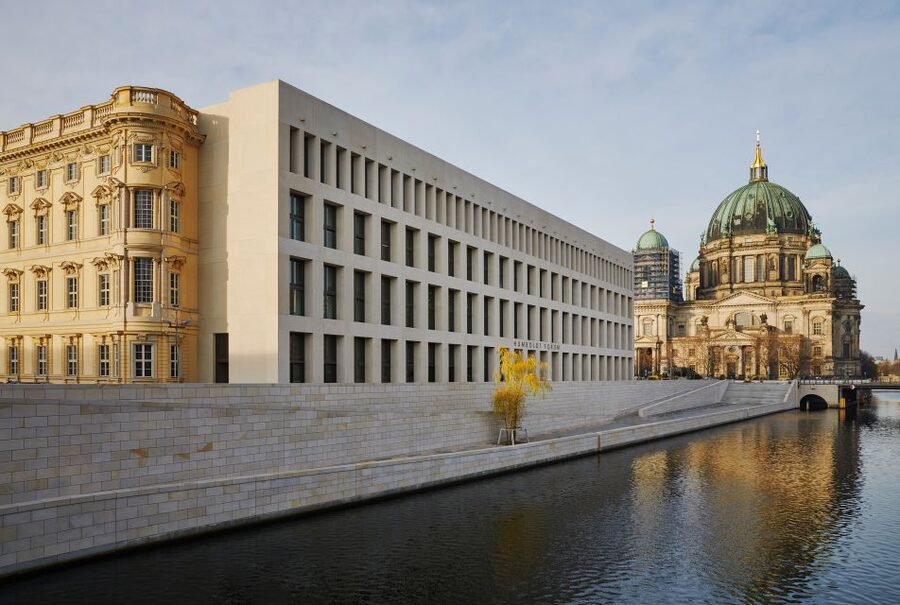 Berlin: Prussian History Walking Tour with Geo Epoche - Starting at Lustgarten beside the granite bowl