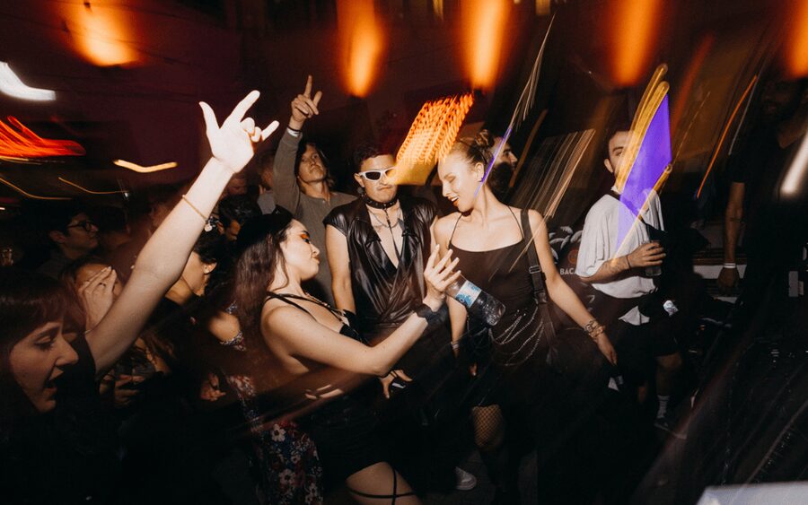 Berlin: Pub Crawl with Shots and VIP Club Entry - Key points to know before booking