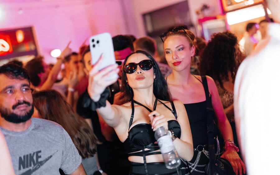 Berlin: Pub Crawl with Shots and VIP Club Entry - What this Berlin pub crawl is really designed to do