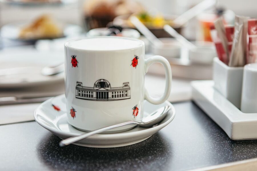 Berlin: Rooftop Breakfast at Käfer Restaurant Reichstag - Drinks are the main extra cost